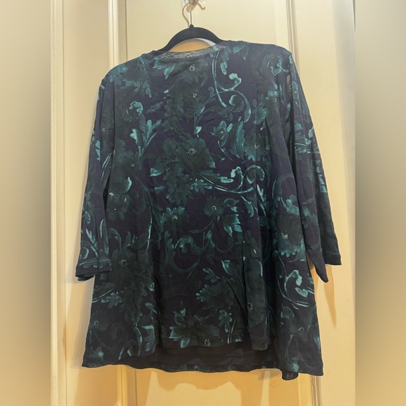 Croft & Barrow Round Neck Ruffles 3/4 Sleeves Top Plus Sz 2X Black Floral - Picture 7 of 7
